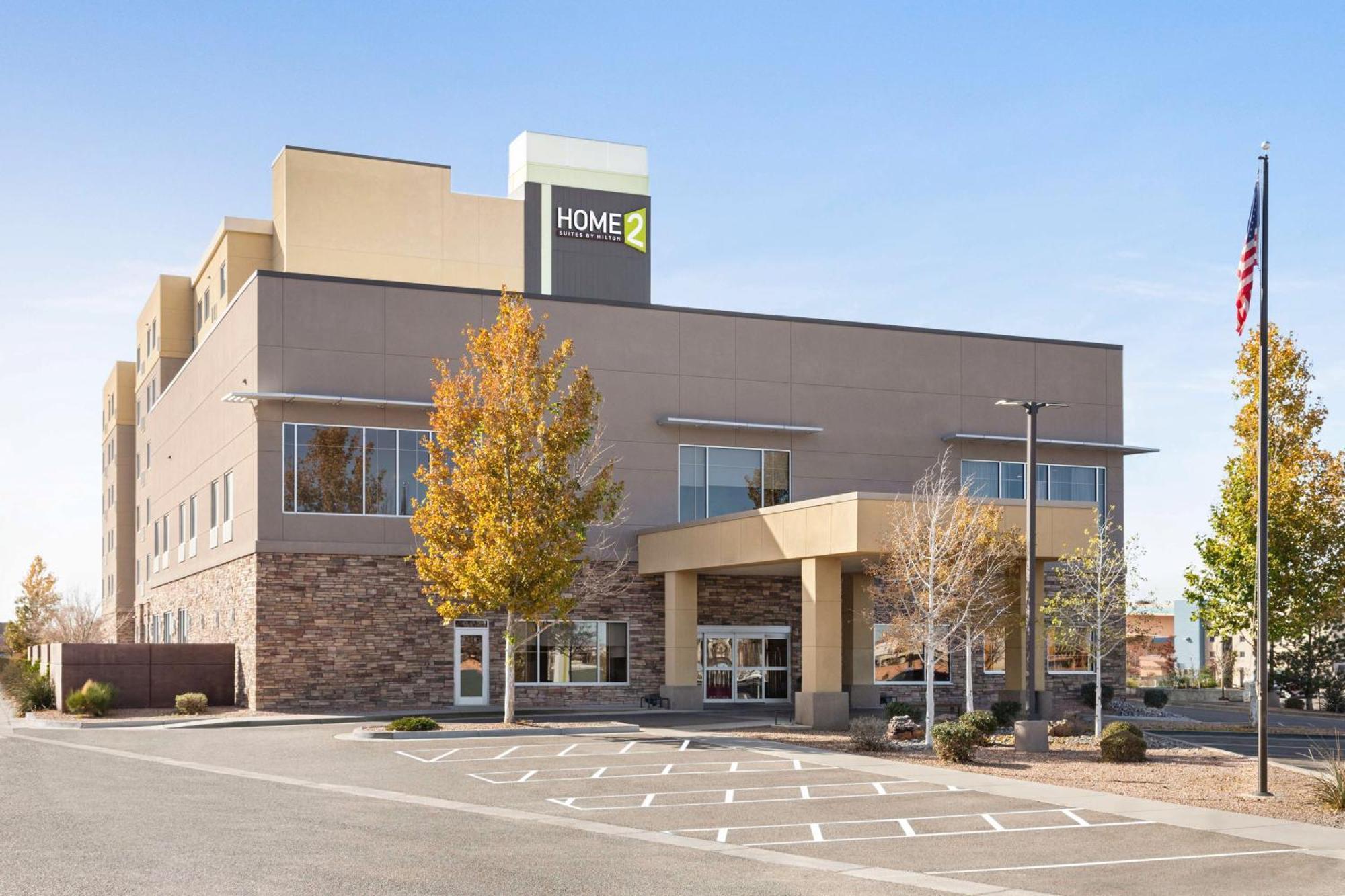 Home2 By Hilton Downtown/university 3*