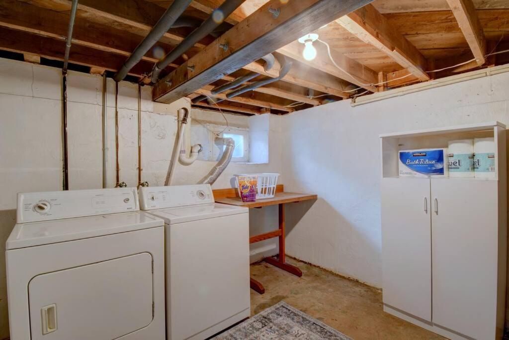 Holiday home House With Great Beds, Full Kitchen, Fenced Yard *