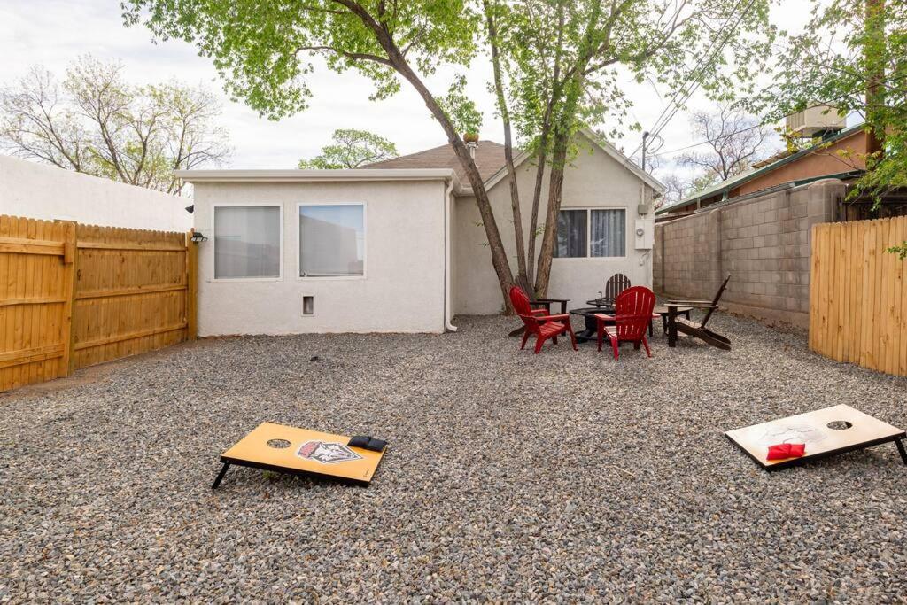 Holiday home House With Great Beds, Full Kitchen, Fenced Yard Albuquerque