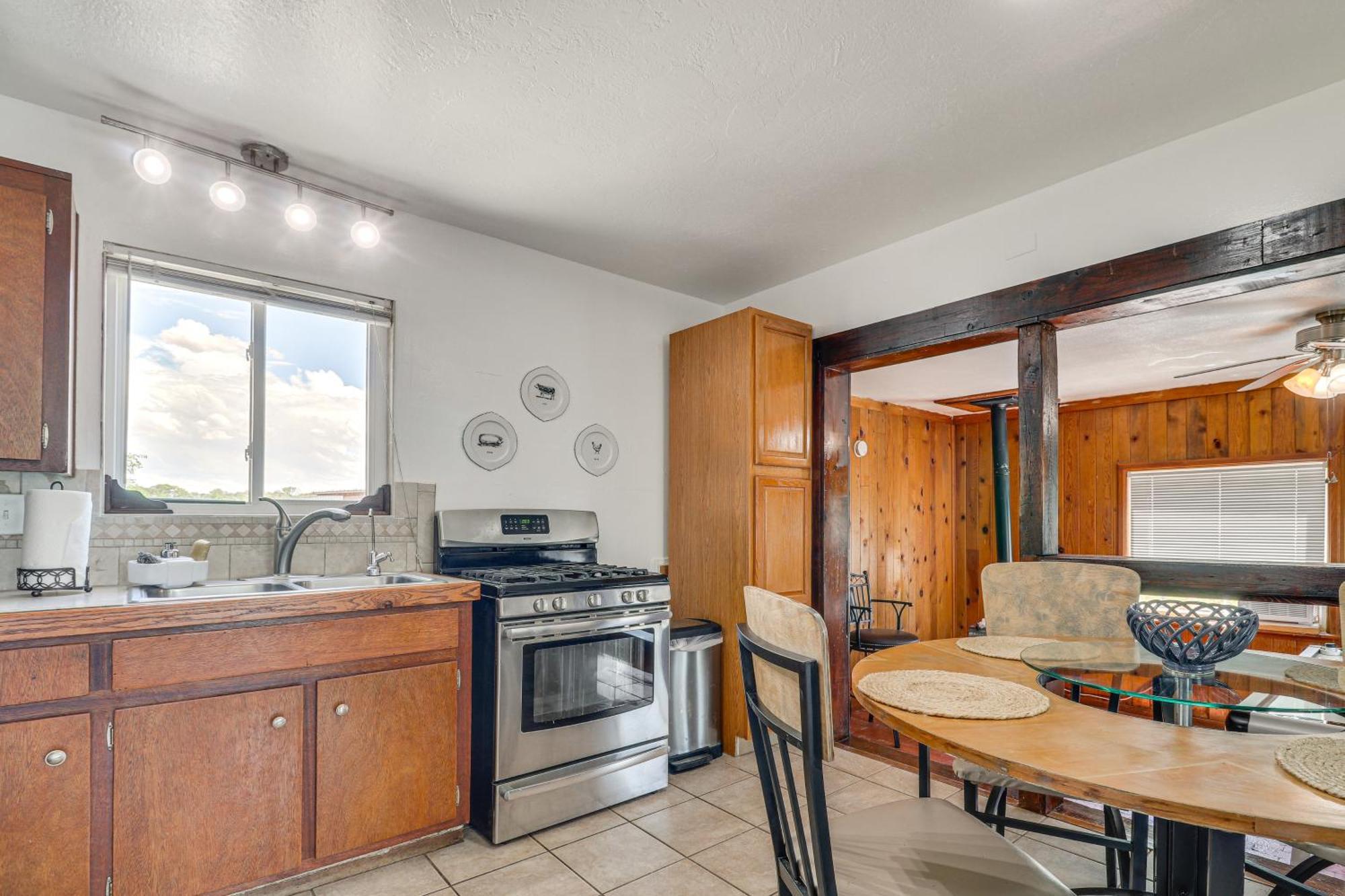 Family-friendly Near Rio Grande! Albuquerque