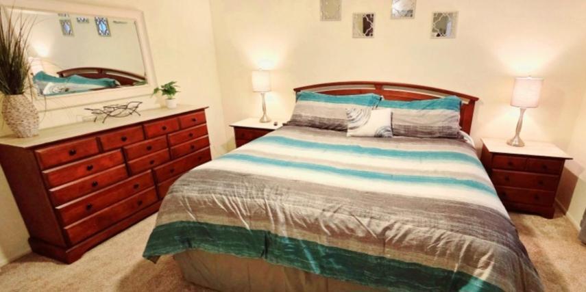 Hot Air Balloon Haven, King Bed, Office, Foosball, Crib *