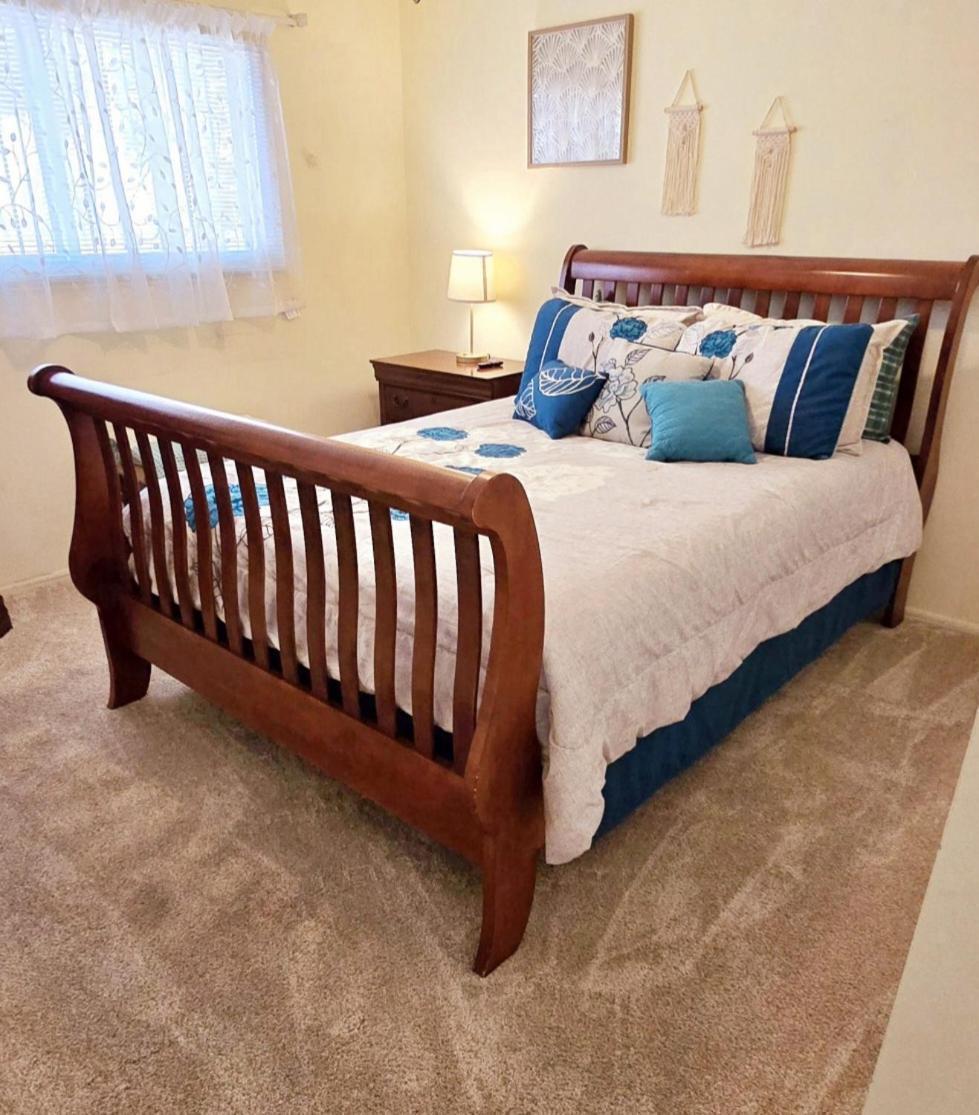 Hot Air Balloon Haven, King Bed, Office, Foosball, Crib Holiday home *