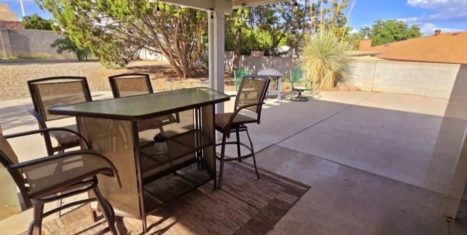 Hot Air Balloon Haven, King Bed, Office, Foosball, Crib * Albuquerque