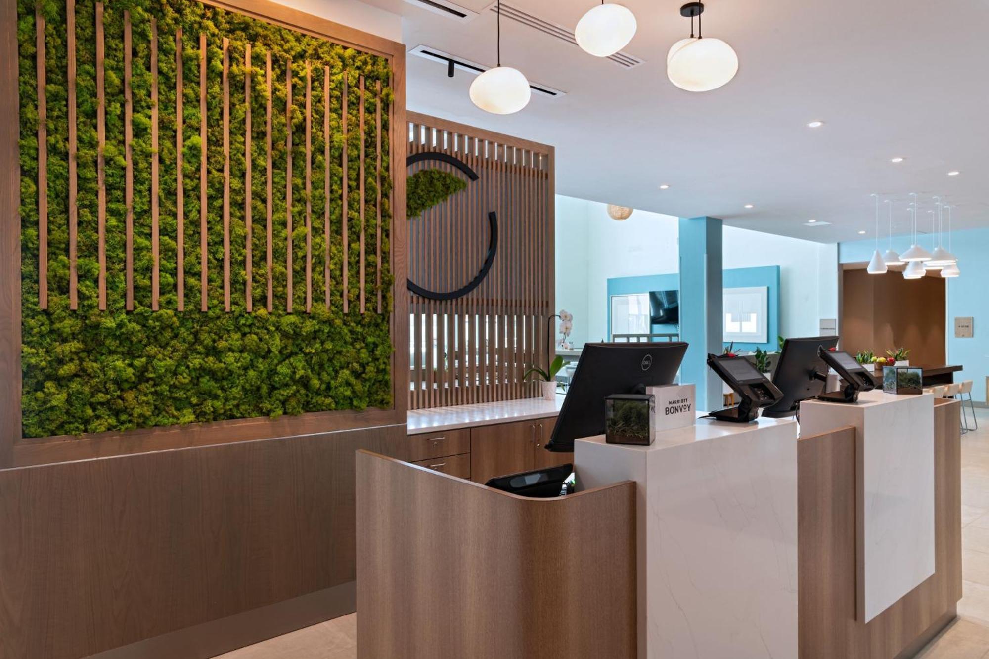 Hotel Element Uptown *