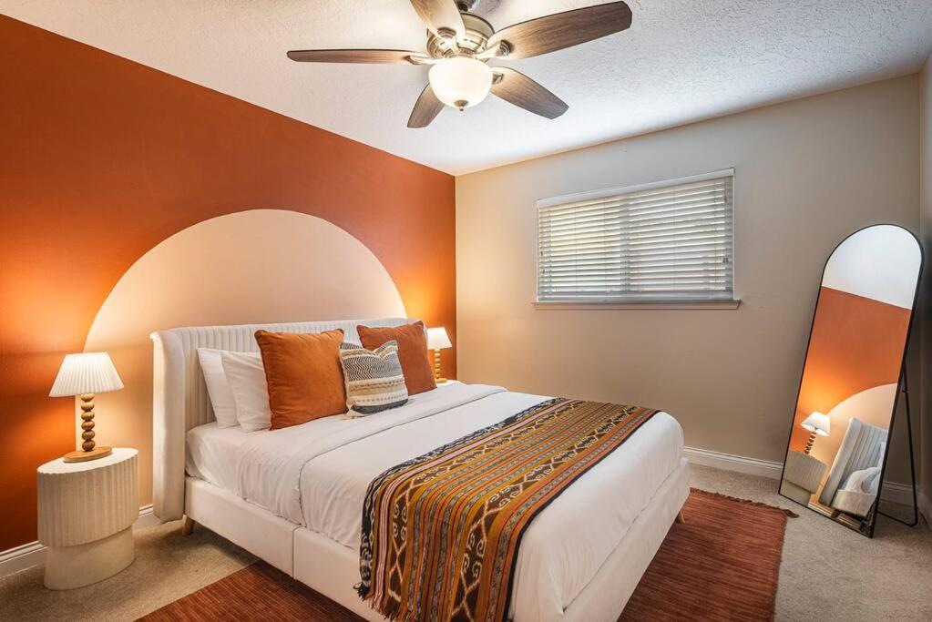 Chic 5 Bed Boho Retreat With - Games & Outdoor Movies! Albuquerque