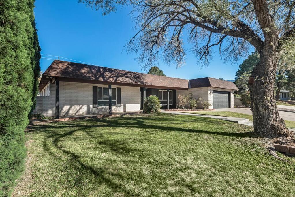Holiday home Chic 5 Bed Boho Retreat With - Games & Outdoor Movies! *