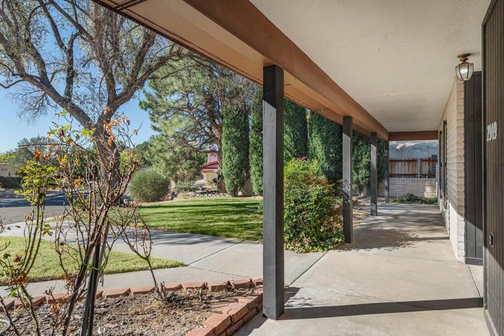 Chic 5 Bed Boho Retreat With - Games & Outdoor Movies! * Albuquerque