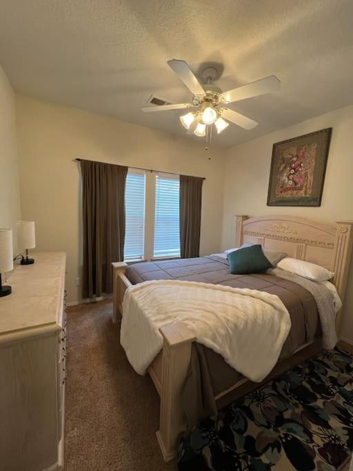 Holiday home 4 Bed House, Vacation, Extended Stay, Office