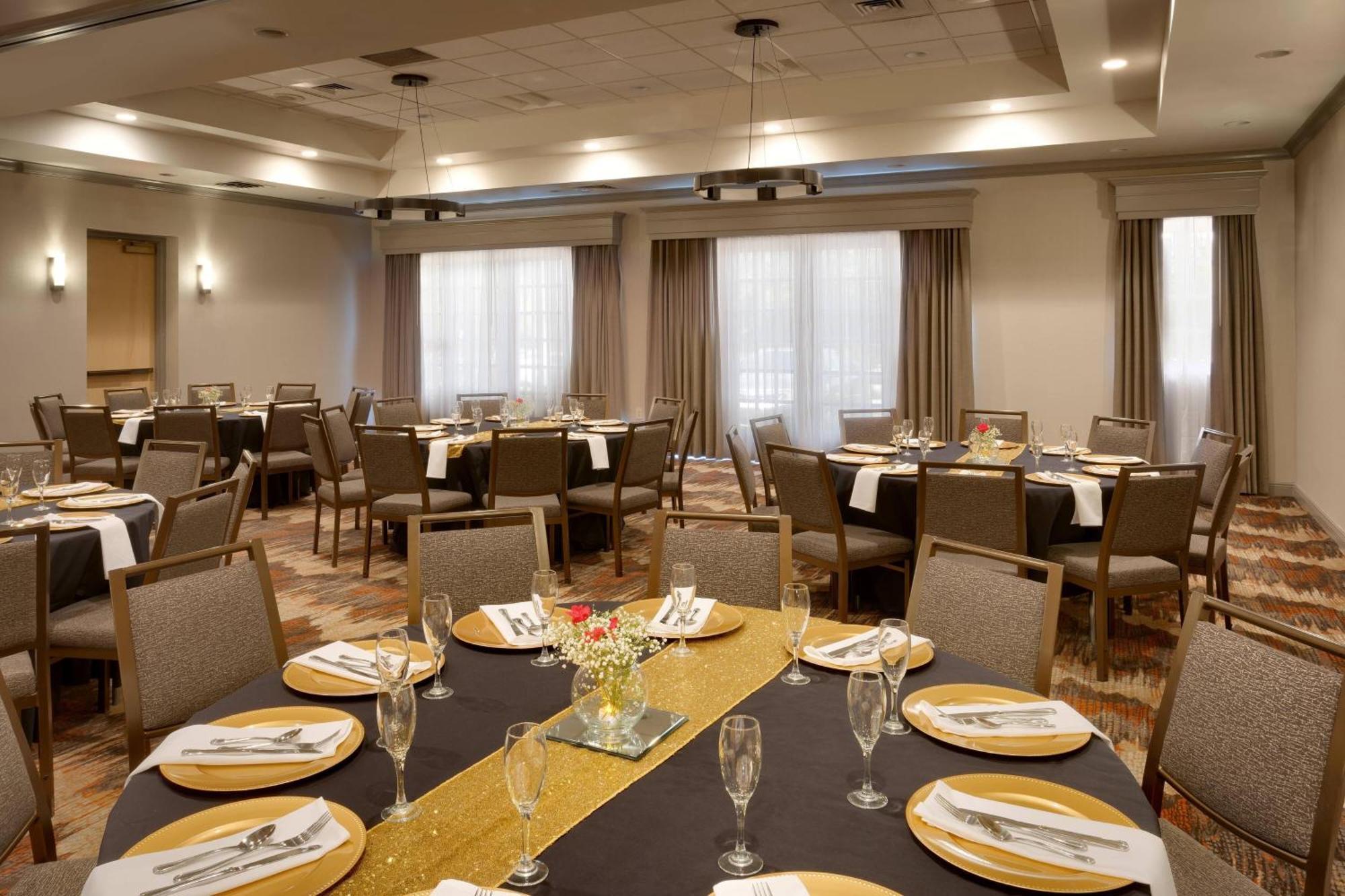 Courtyard By Marriott Hotel 3*