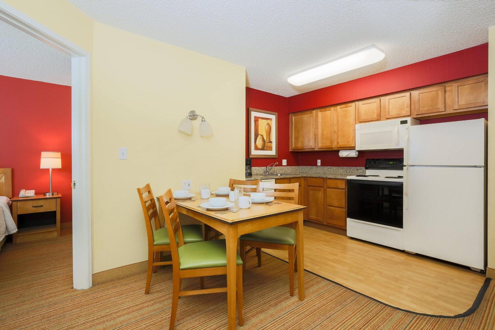 Hotel By Marriott North 3*