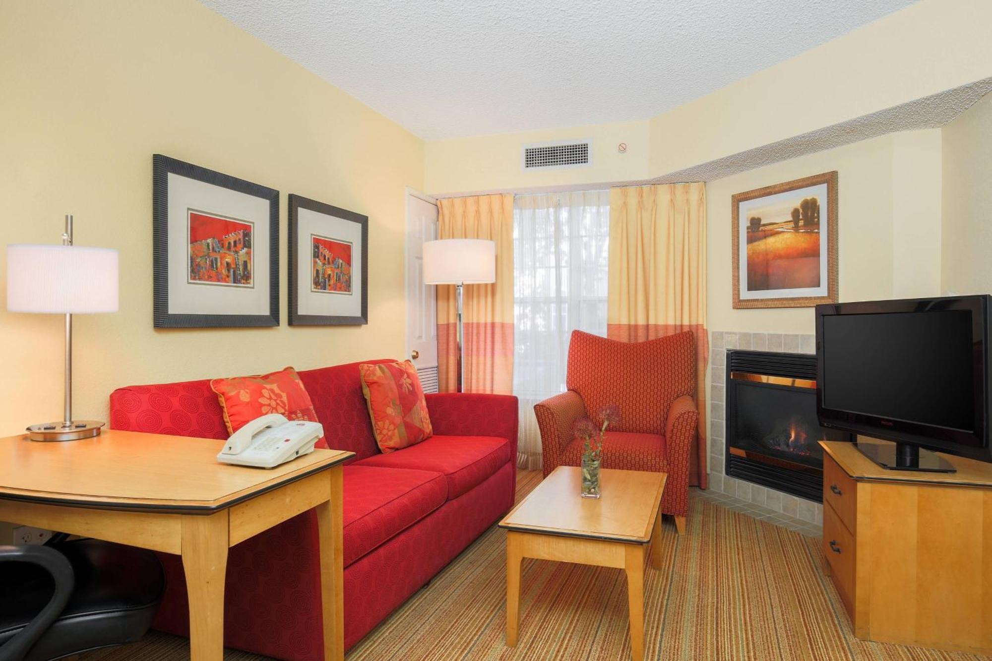 By Marriott North Hotel 3*