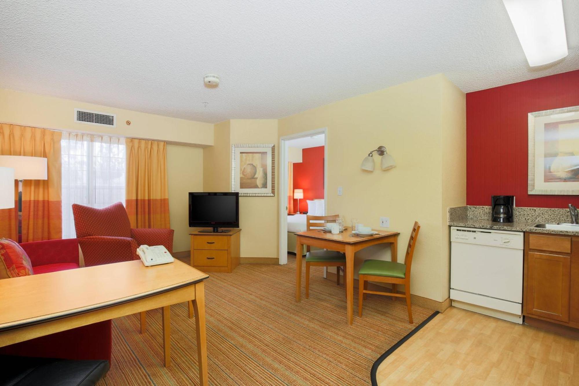 By Marriott North 3*