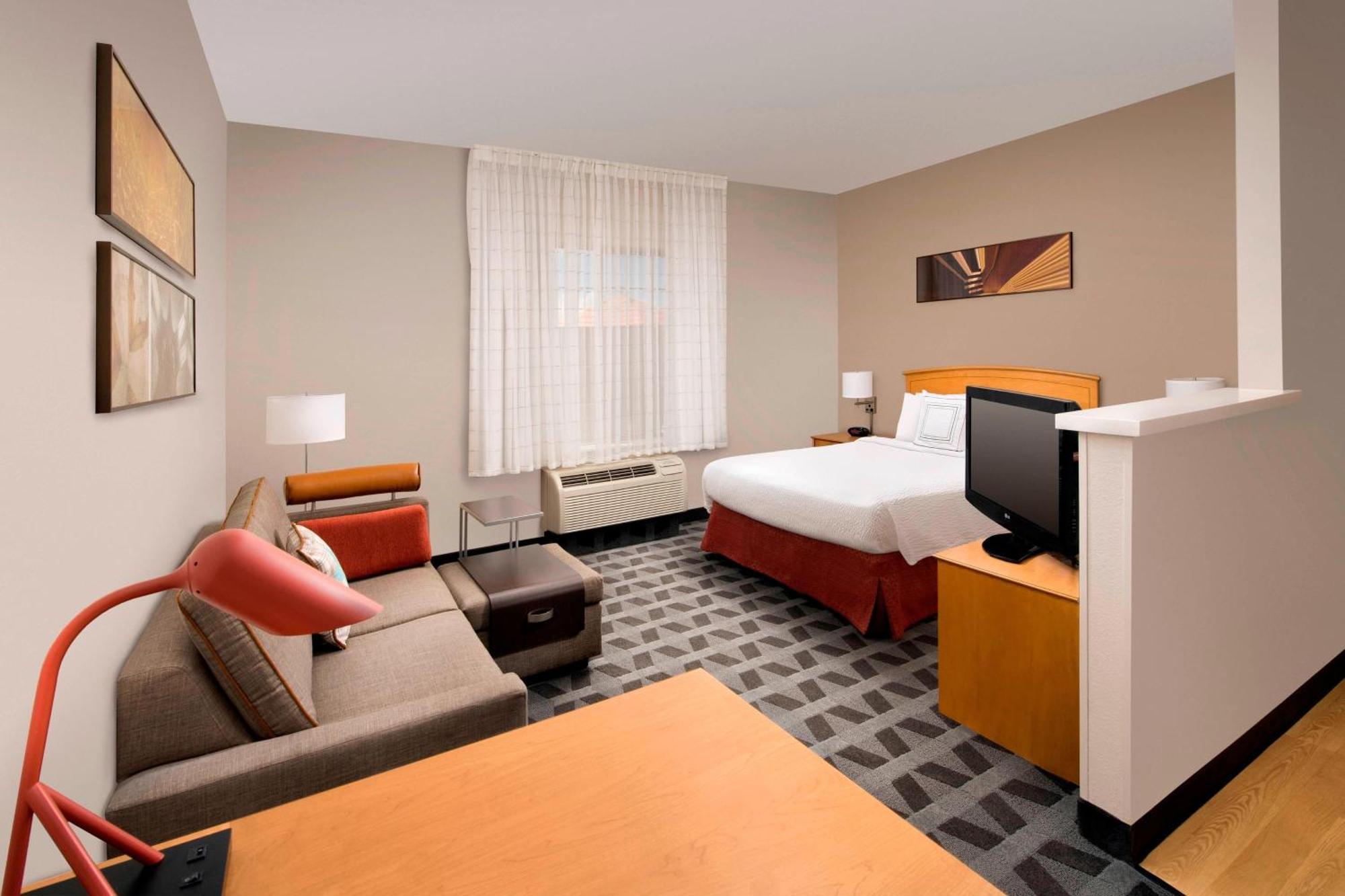 Towneplace By Marriott Airport Hotel Albuquerque