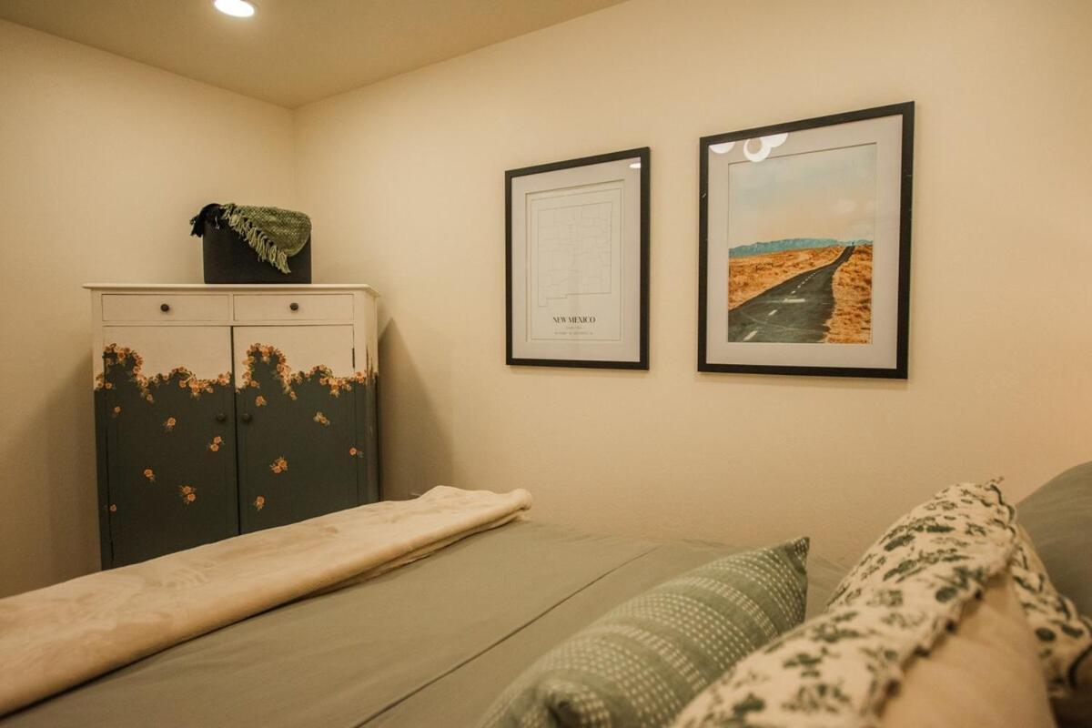 Sage At Arnotriplex! Hot Tub And Pet Friendly! Albuquerque