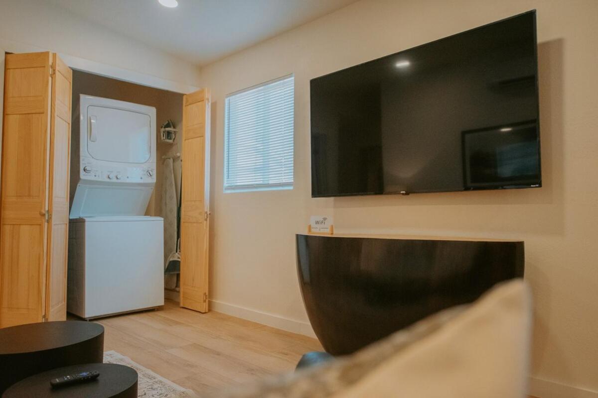 Sage At Arnotriplex! Hot Tub And Pet Friendly! Apartment