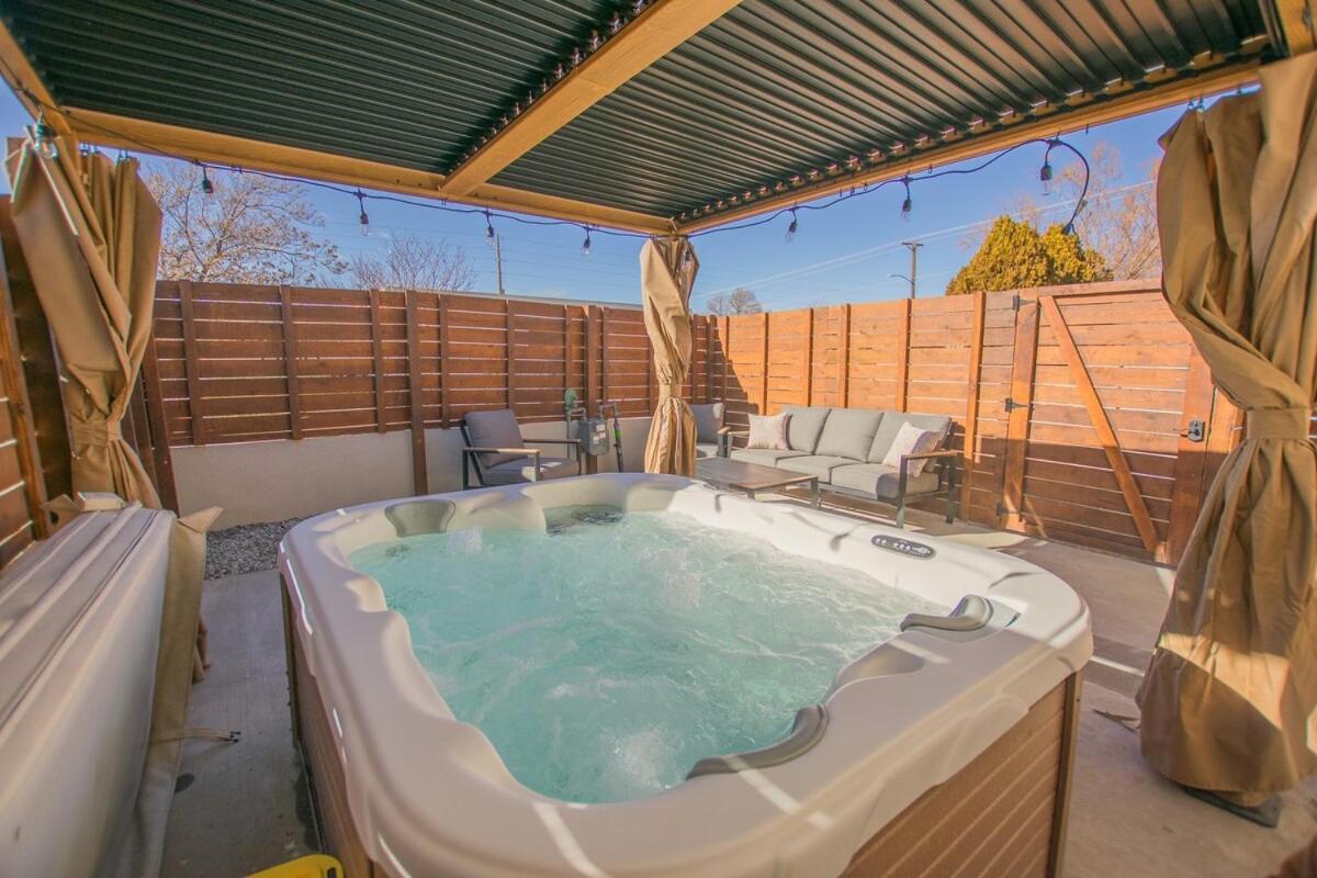 Terracotta At Arnotriplex! Hot Tub And Pet Friendly! Albuquerque
