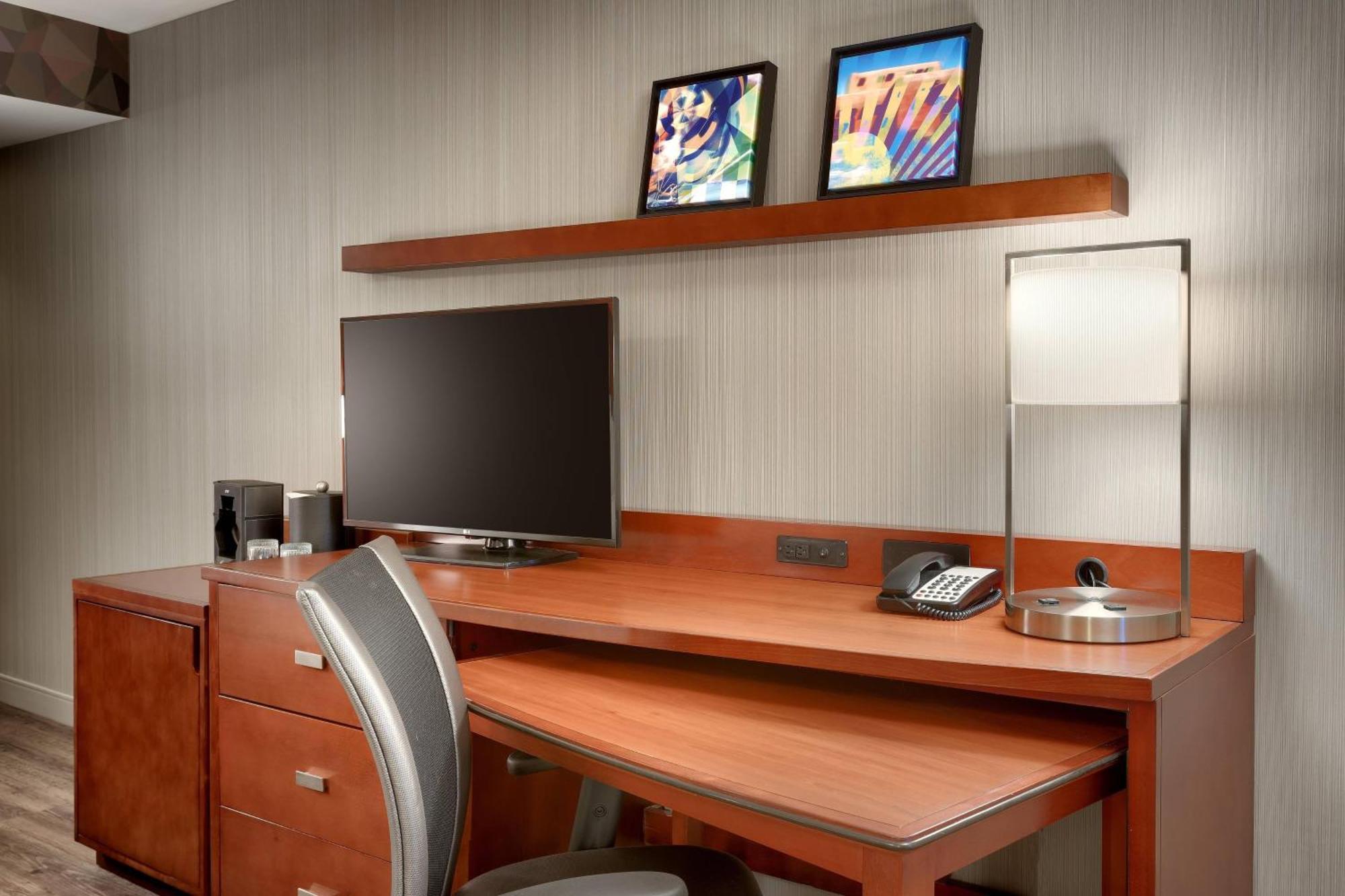 Courtyard By Marriott