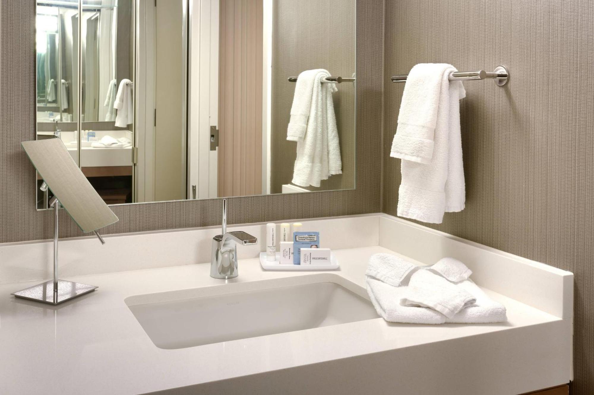 Courtyard By Marriott Albuquerque