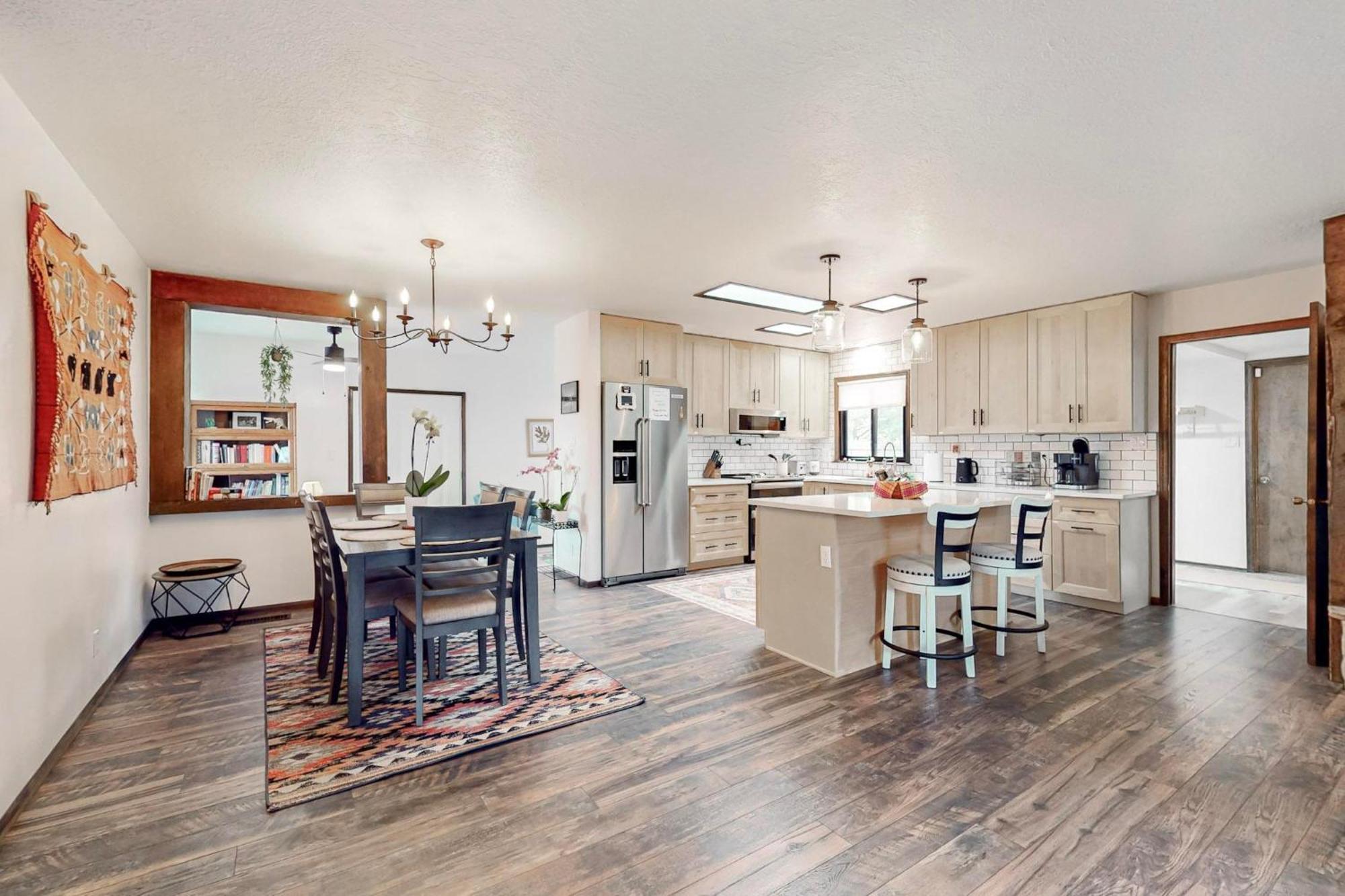Tranquil Trails -quiet Area - Pet Friendly - By I-40 Holiday home Albuquerque