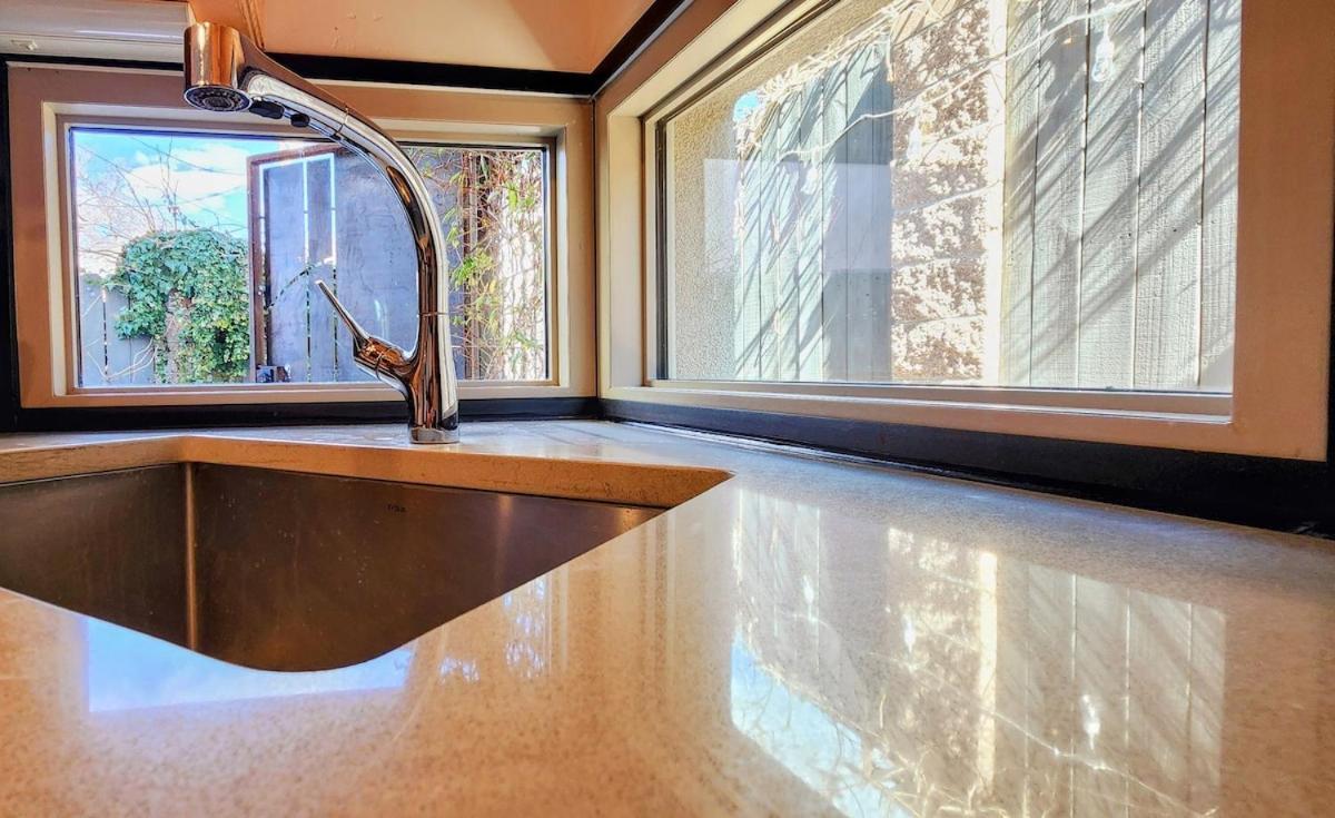 Intimate Townhome Sanctuary Dt * Albuquerque