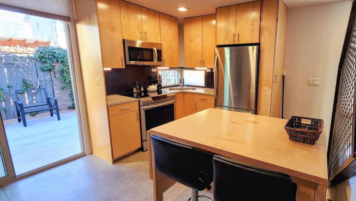 Intimate Townhome Sanctuary Dt Apartment *