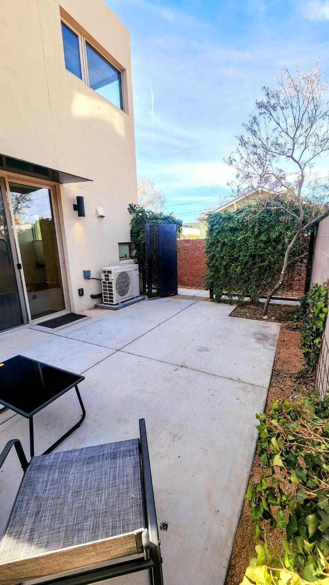 Apartment Private Townhome Haven In Downtown *