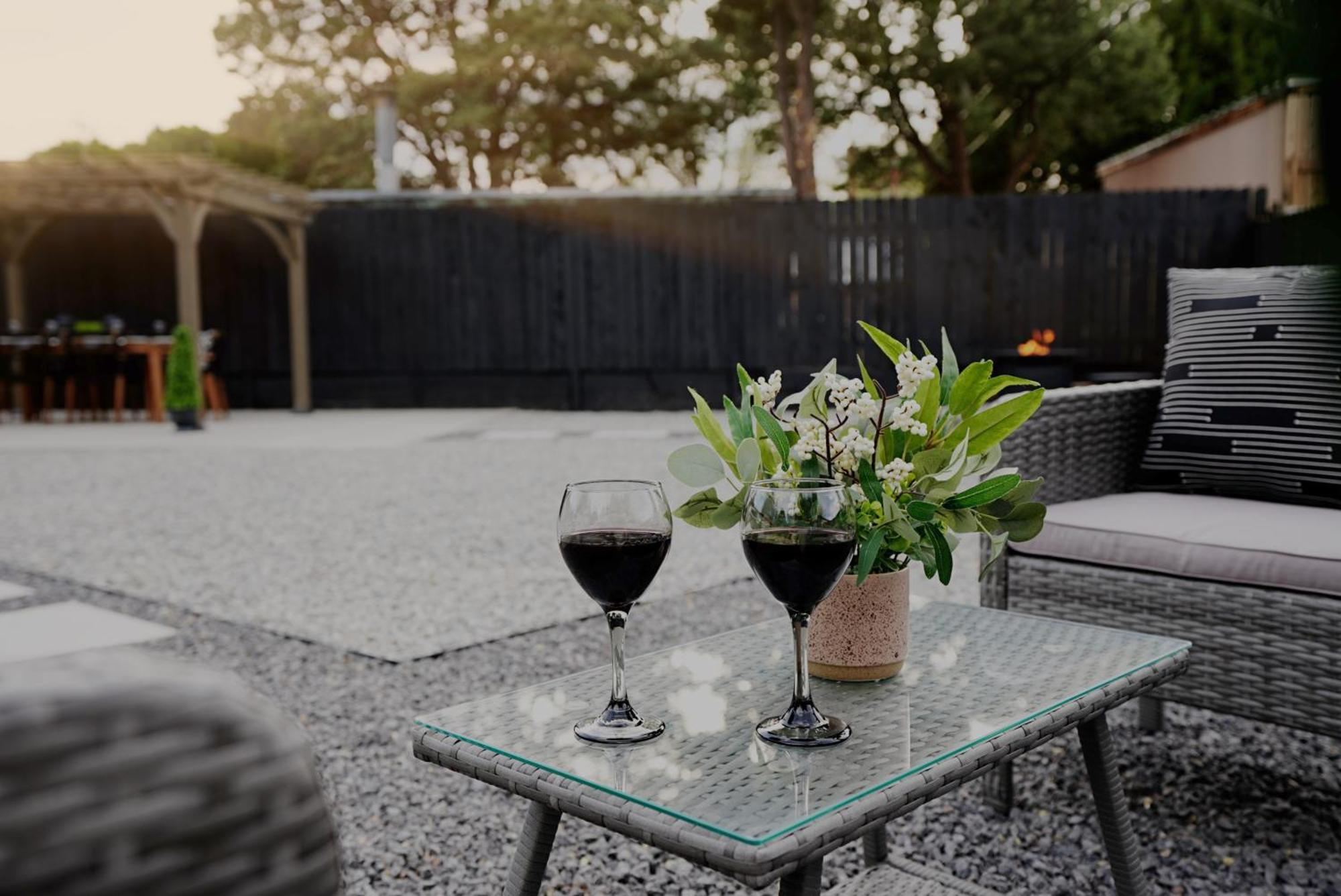 Prime Uptown Location! Huge Backyard! The White House