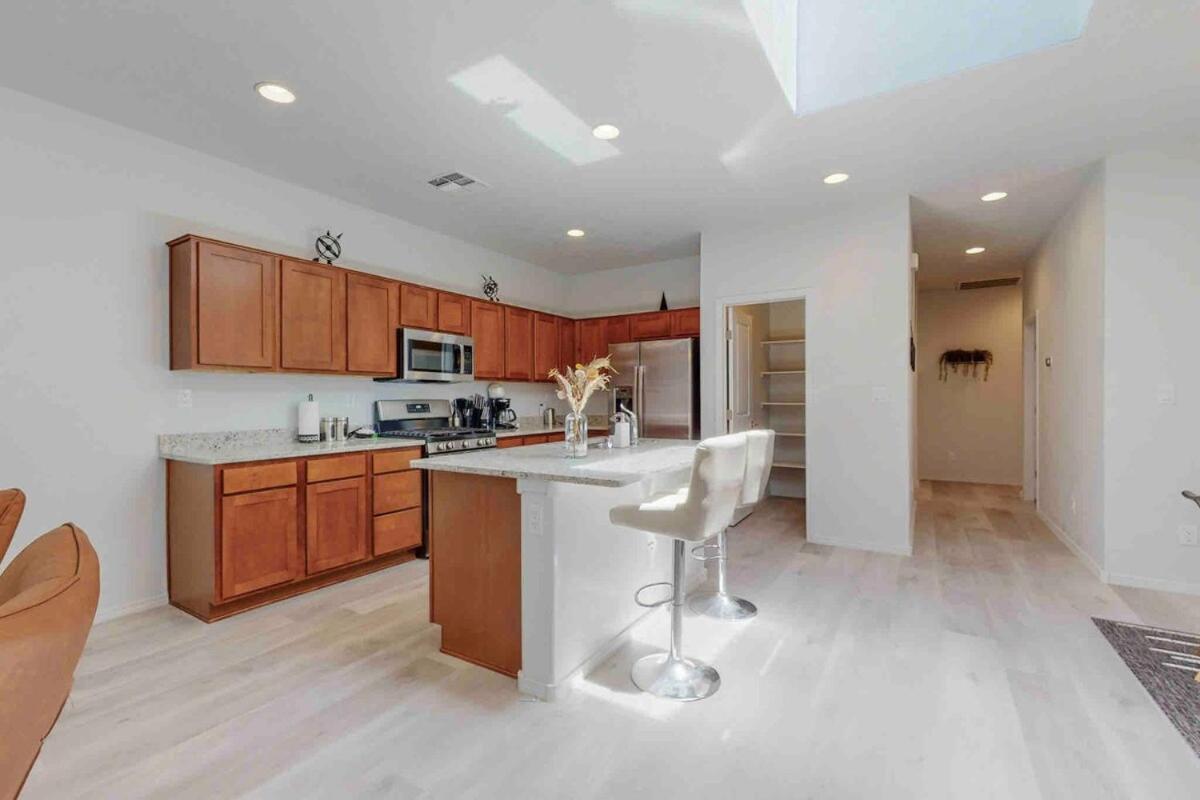 Modern 3br Next To Airport, Netflix, Casino Villa *