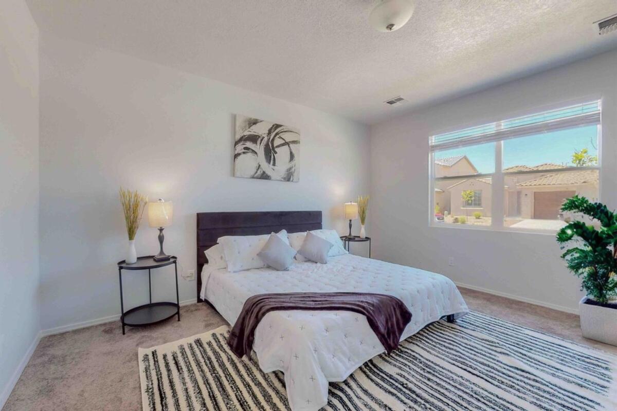 Modern 3br Next To Airport, Netflix, Casino Villa Albuquerque
