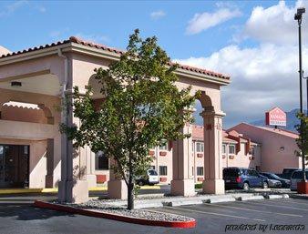 Hotel Quality & North Near Balloon Fiesta Park 2*