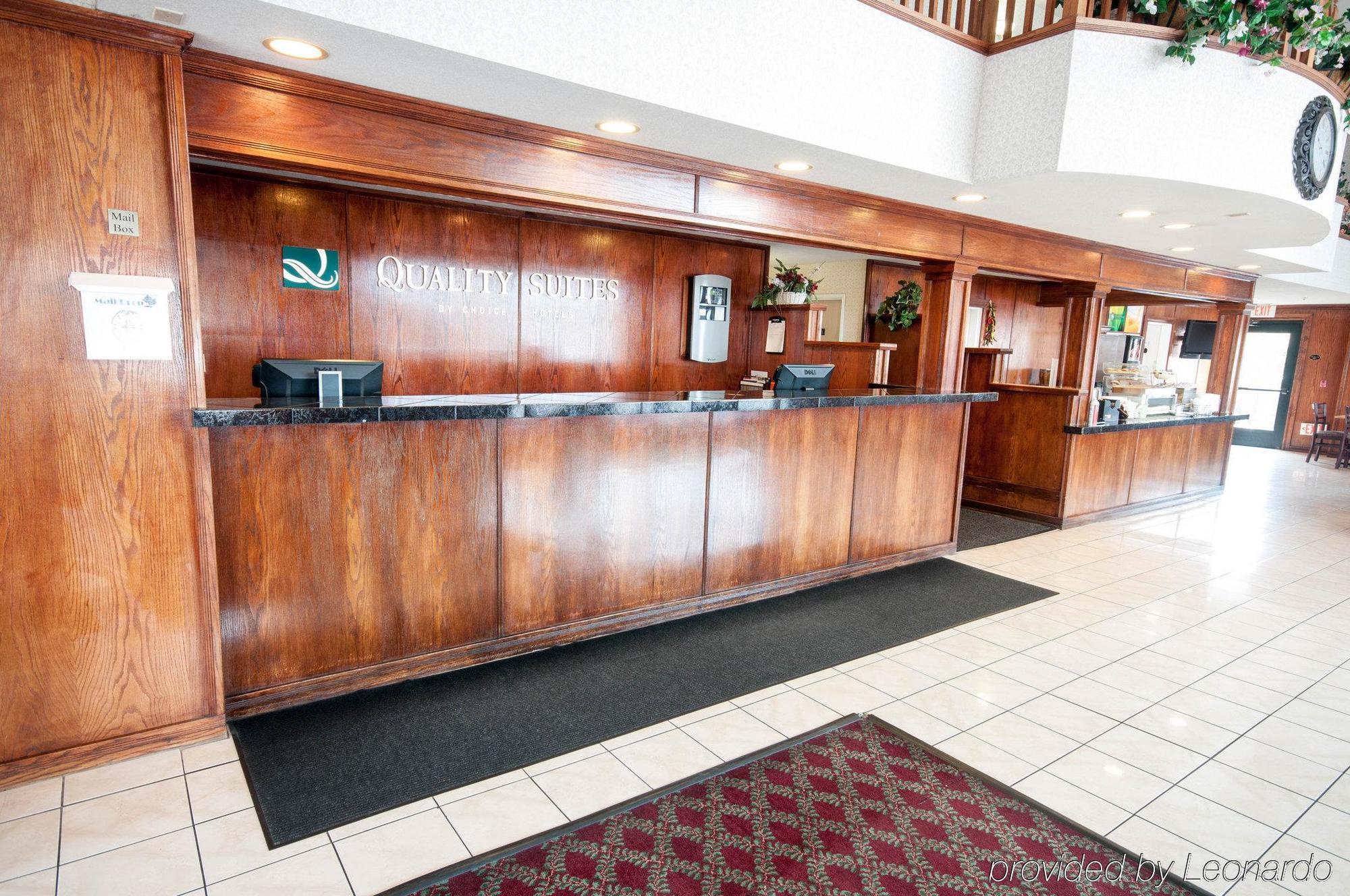 Quality Airport Hotel 3*