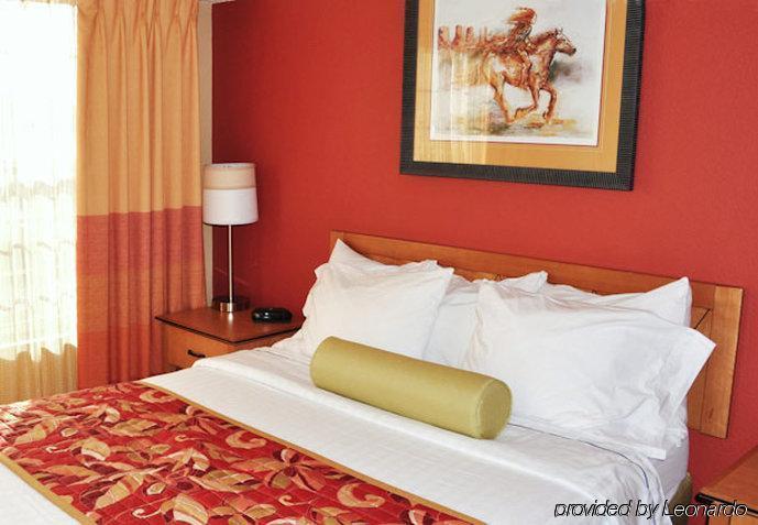 Hotel By Marriott North
