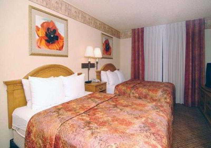 Hotel Pan American And