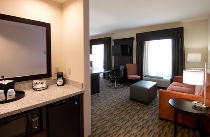 Hampton & North/i-25 Hotel 3*