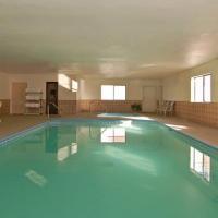 Quality Airport Hotel 3*