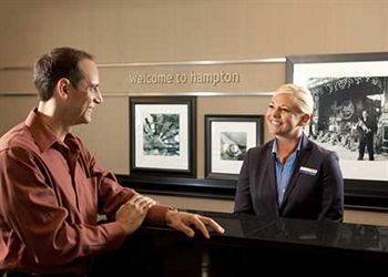 Hampton & North/i-25 Hotel 3*