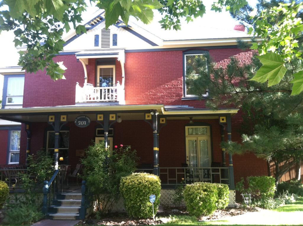 Bed & Breakfast El Cuervo Abq Guest