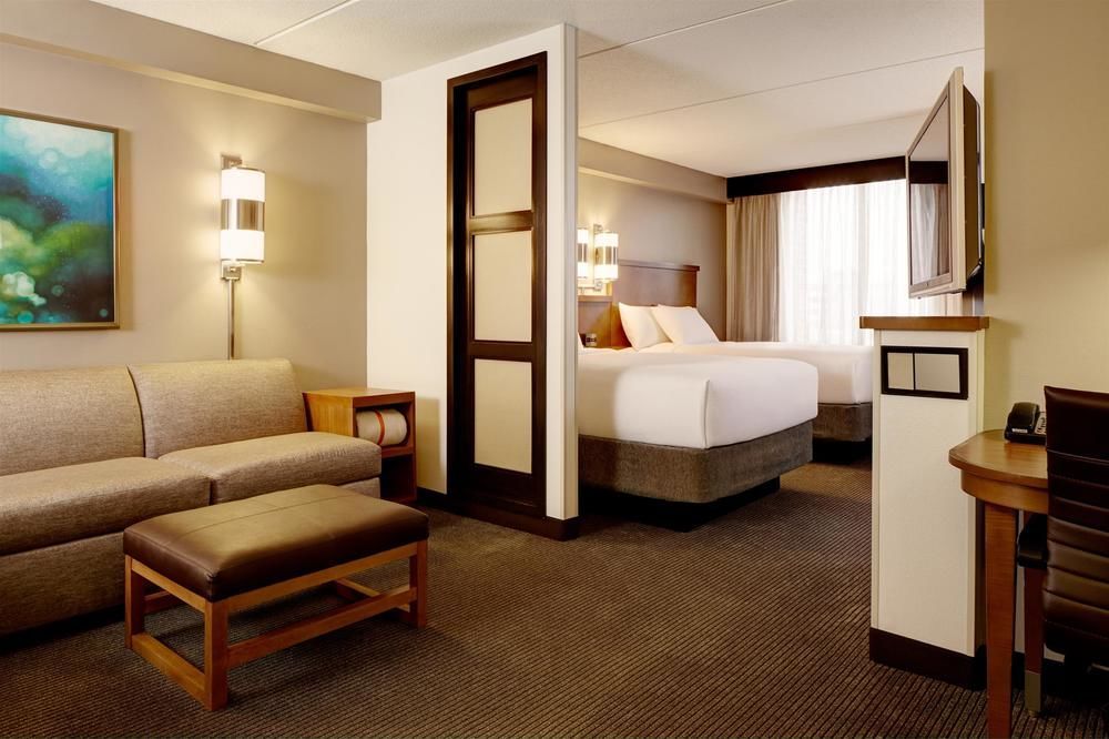 Hyatt Place Airport Hotel