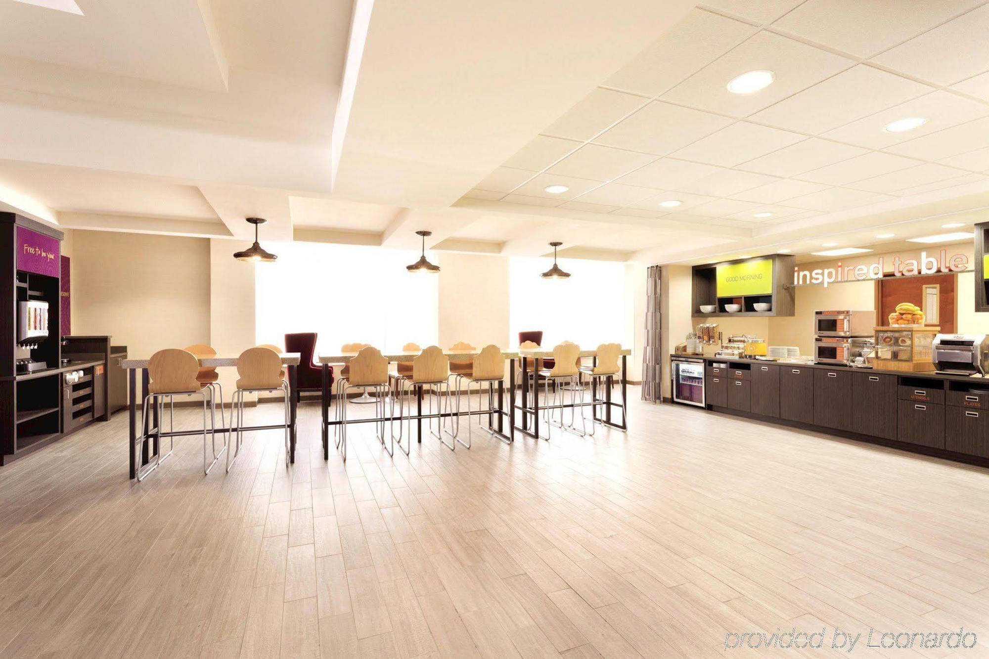 Hotel Home2 By Hilton Downtown/university 3*