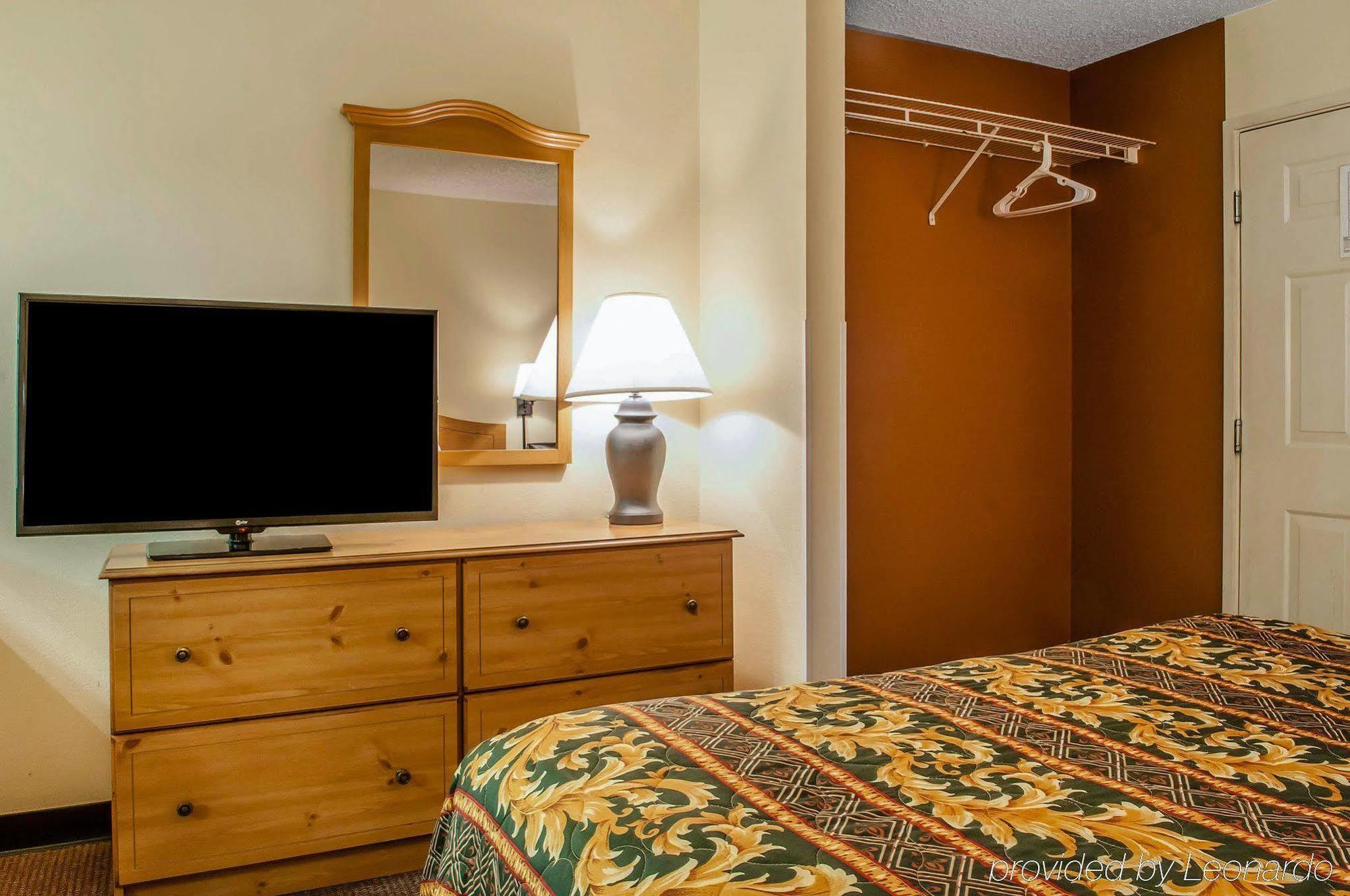 Suburban Midtown - Hotel
