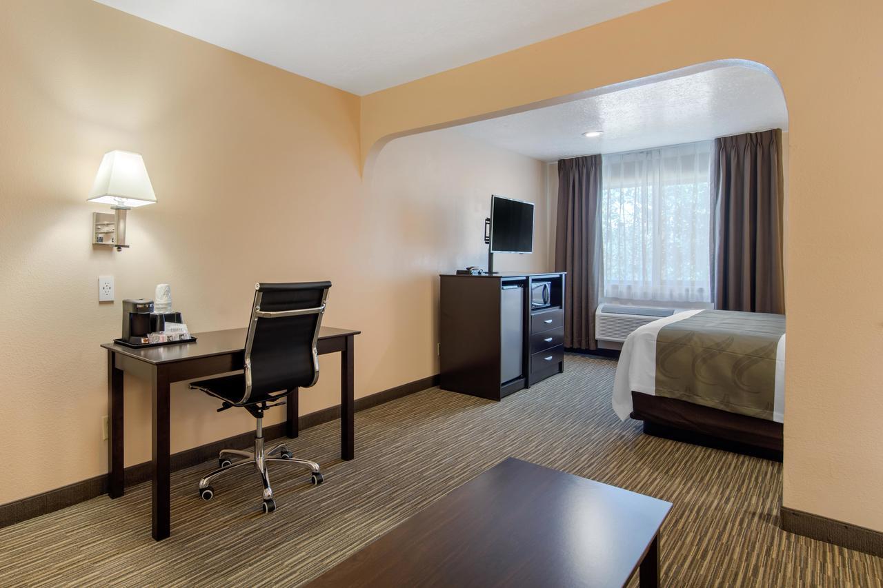 Hotel Quality & North Near Balloon Fiesta Park