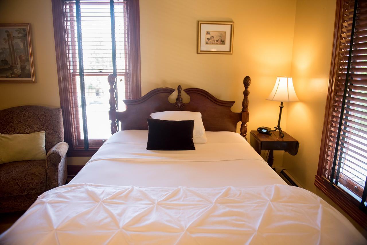 El Cuervo Abq Guest Bed & Breakfast