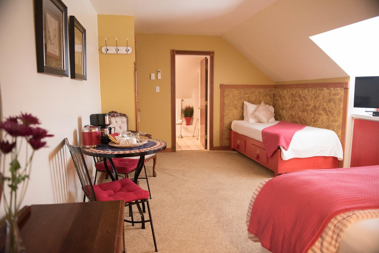 El Cuervo Abq Guest Bed & Breakfast