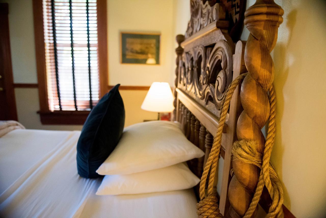 El Cuervo Abq Guest Bed & Breakfast 3*