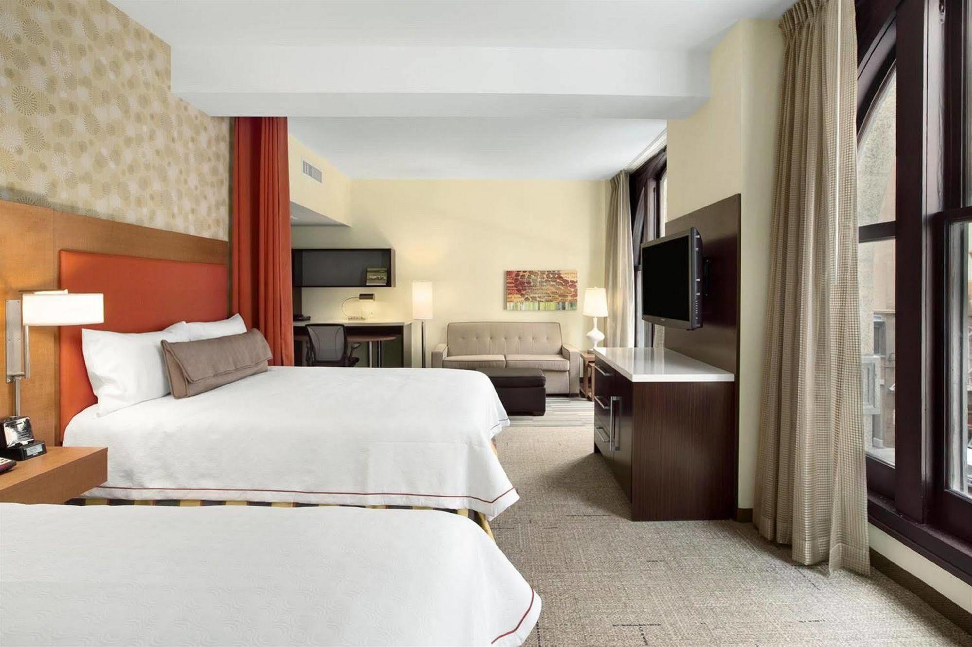 Hotel Home2 By Hilton Downtown/university
