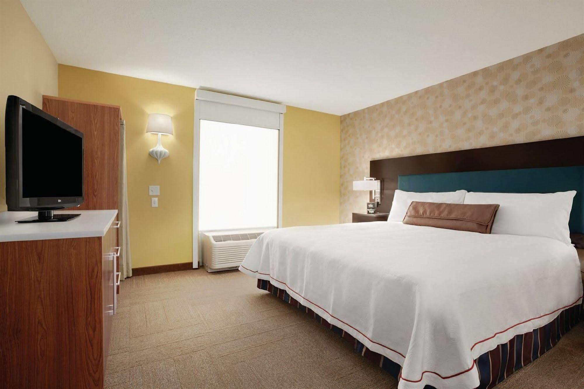 Hotel Home2 By Hilton Downtown/university
