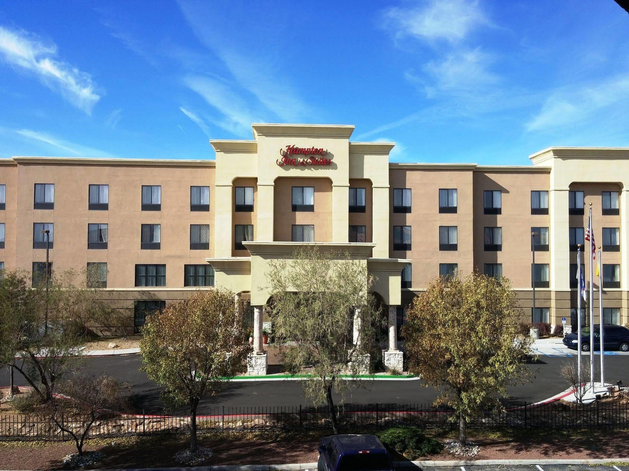 Hampton & Albuquerque-coors Road Hotel 3*