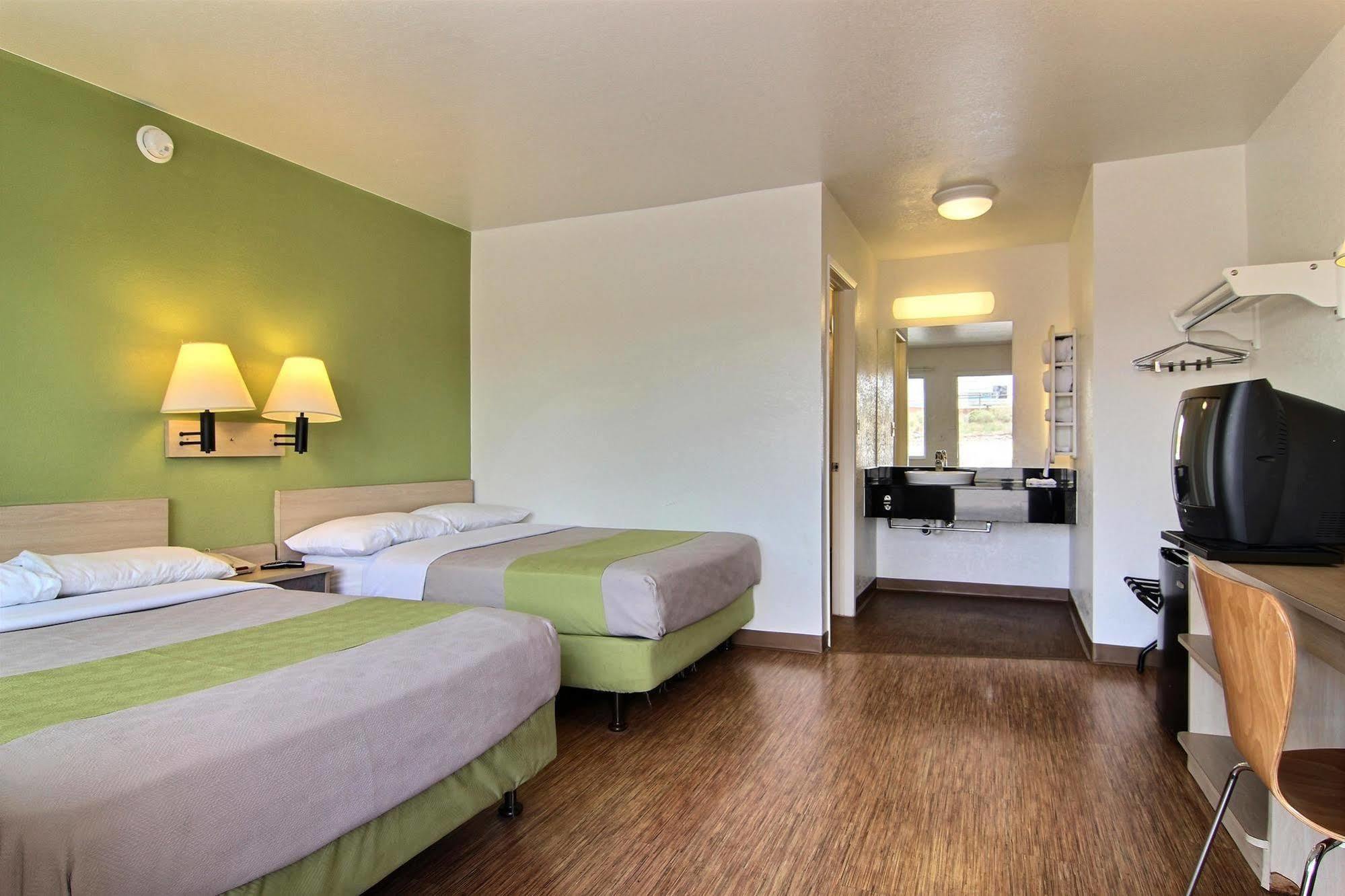 6-albuquerque, Nm - Midtown 2* Albuquerque