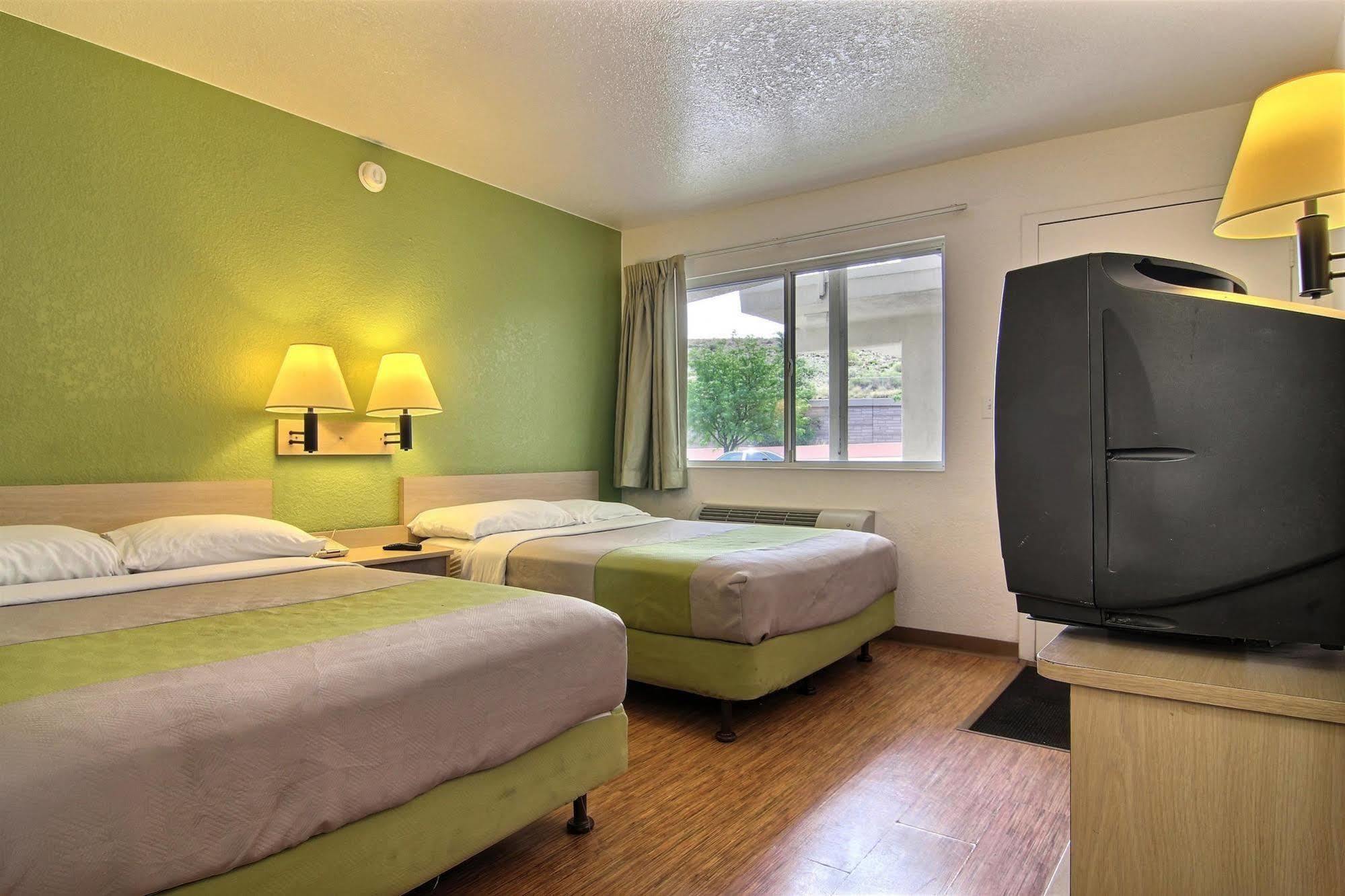 6-albuquerque, Nm - Midtown Hotel