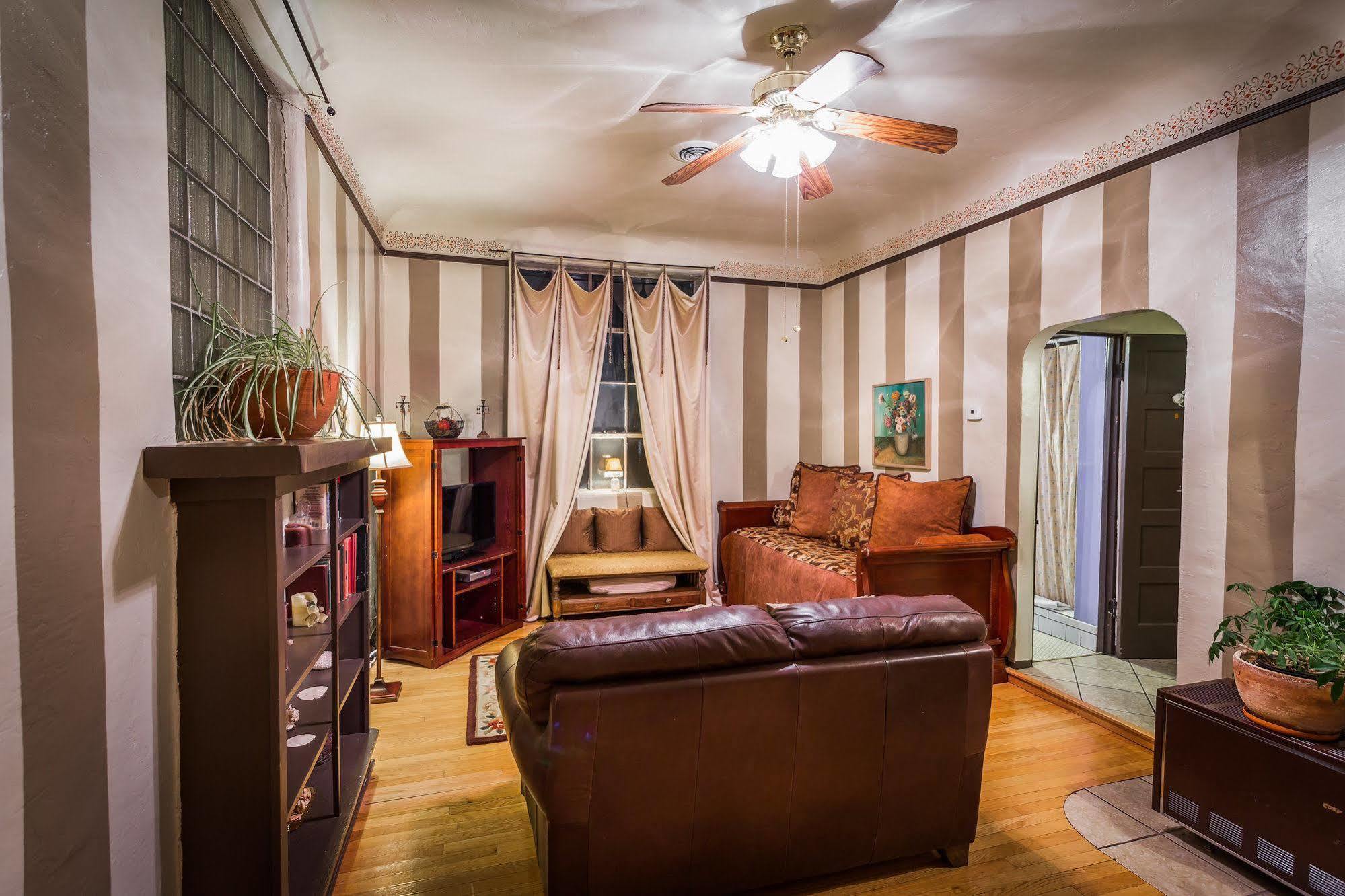 Downtown Historic Bed & Breakfast